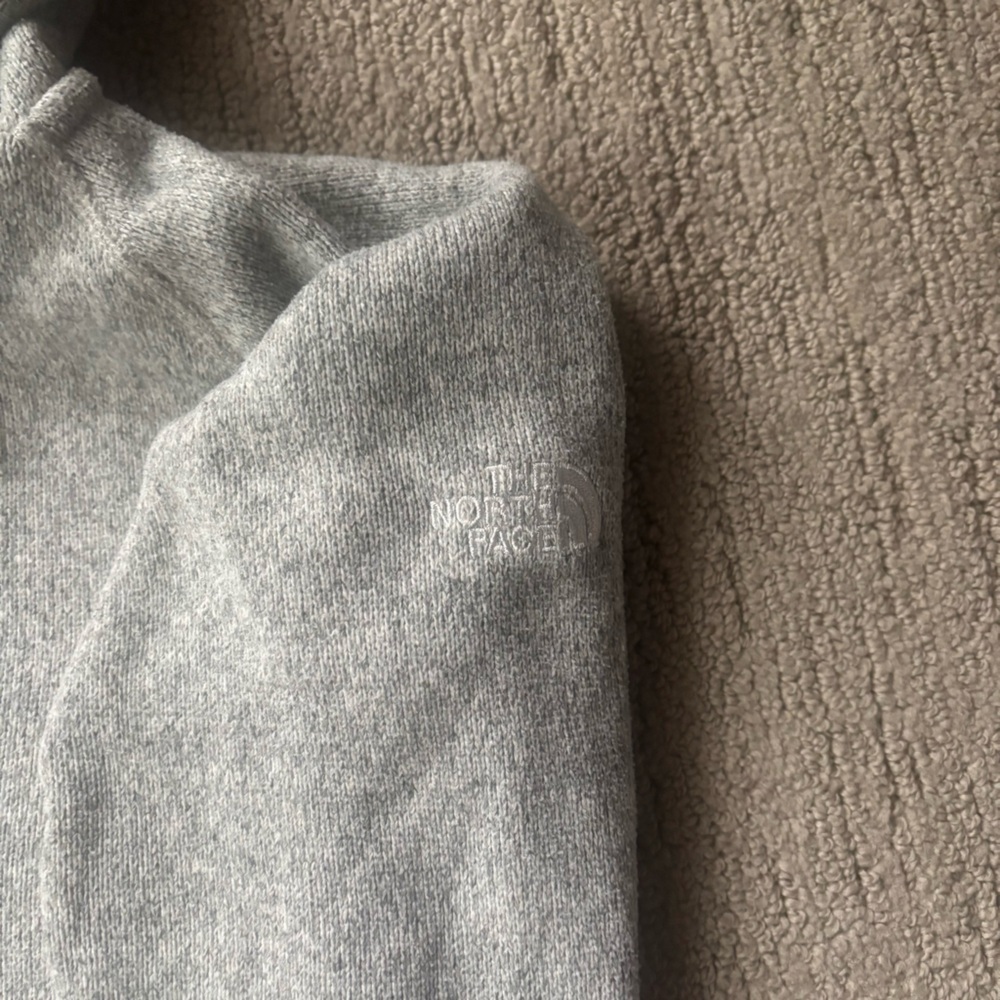 The North Face Gray 1/4 button up - Picture 2 of 6